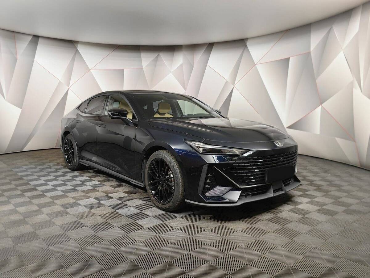 Б/У Чанган УНИ-В 2022 года. Фото: #2