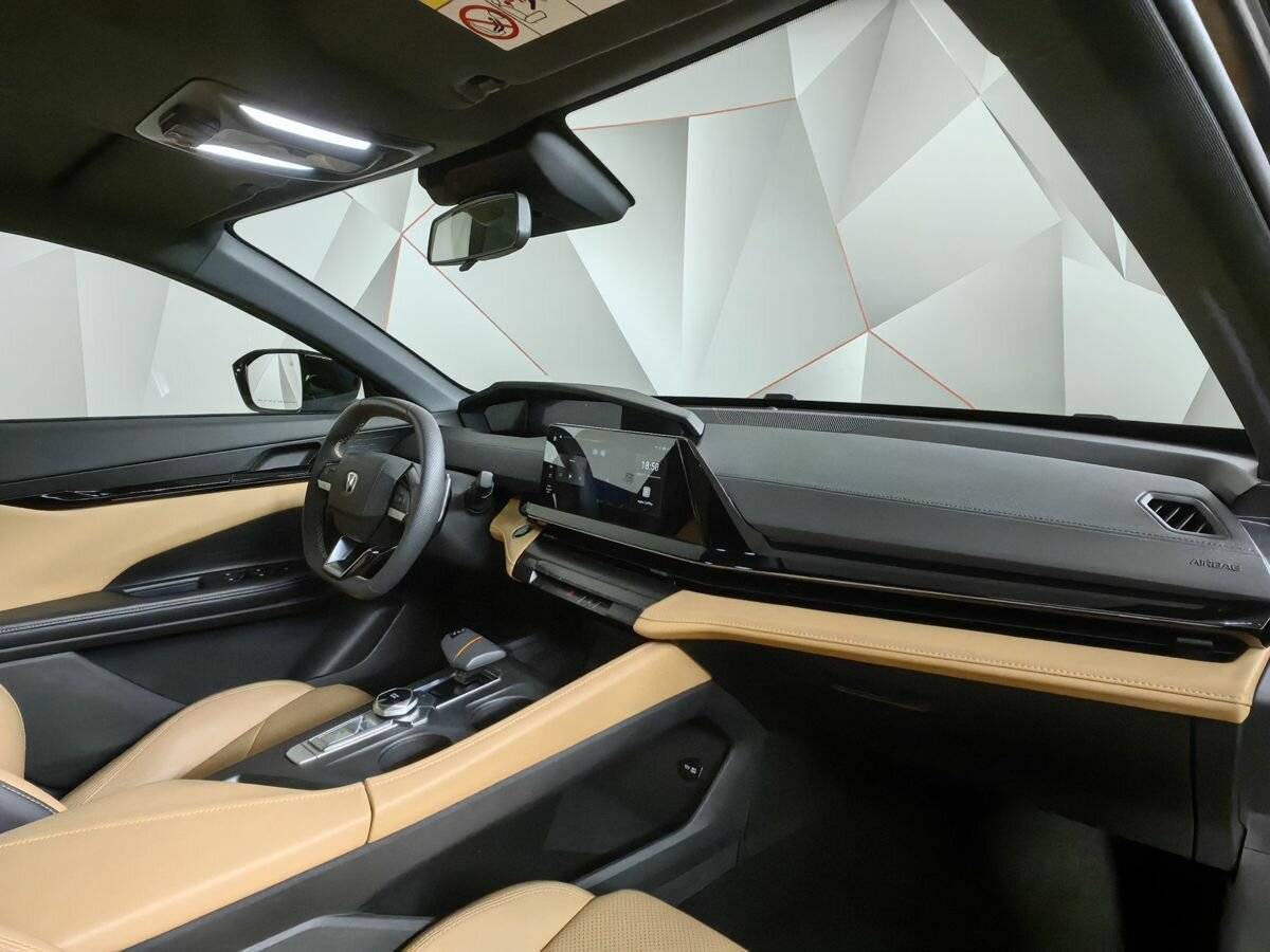 Б/У Чанган УНИ-В 2022 года. Фото: #11