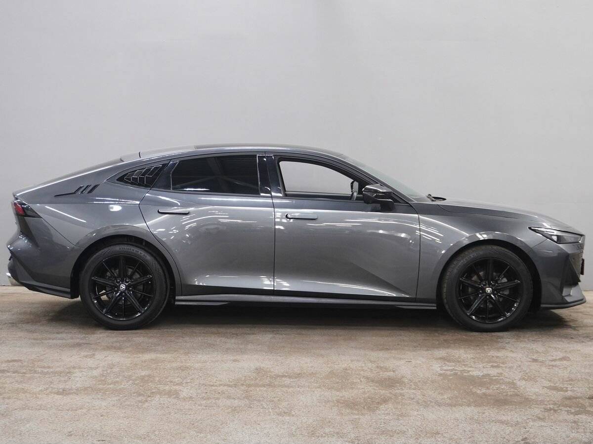 Б/У Чанган УНИ-В 2022 года. Фото: #3