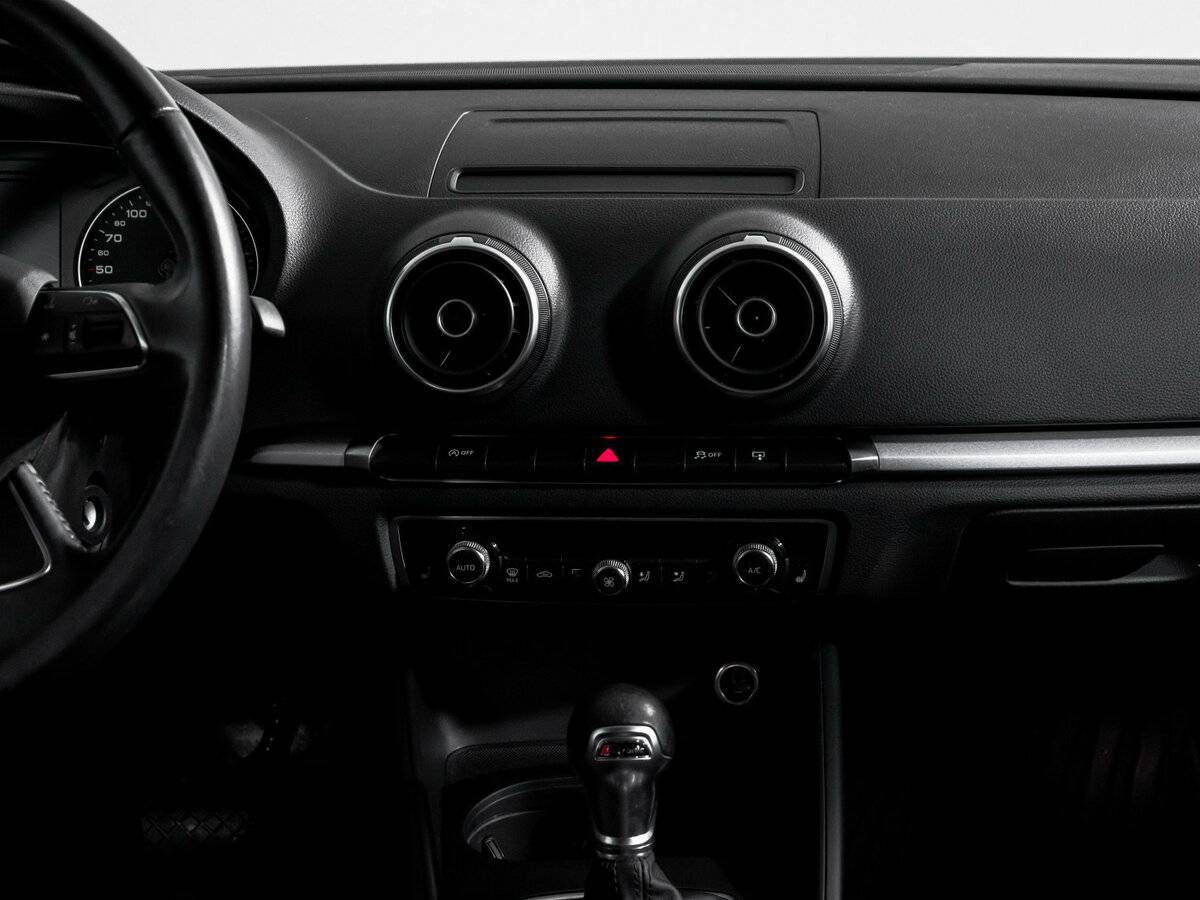 Б/У Ауди А3 2015 года. Фото: #12