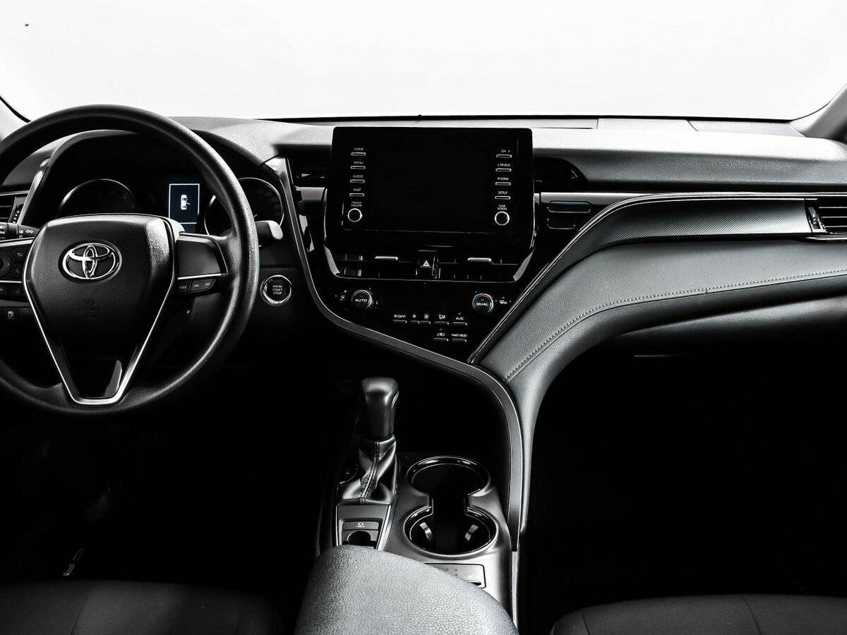 Б/У Тойота Камри 2021 года. Фото: #10