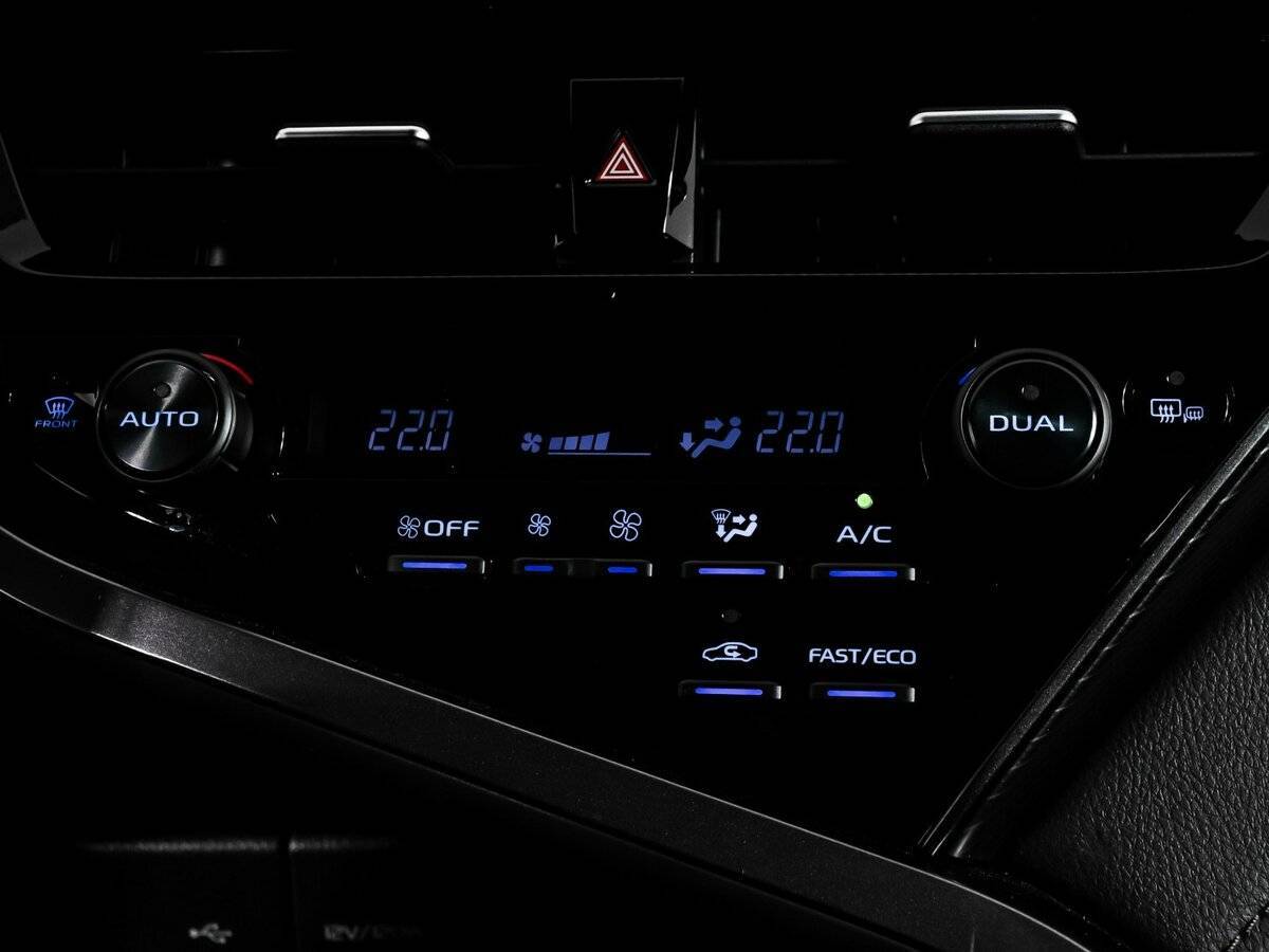 Б/У Тойота Камри 2021 года. Фото: #15