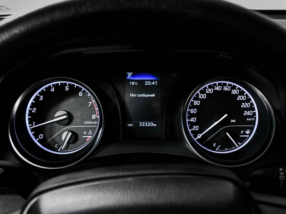 Б/У Тойота Камри 2021 года. Фото: #9