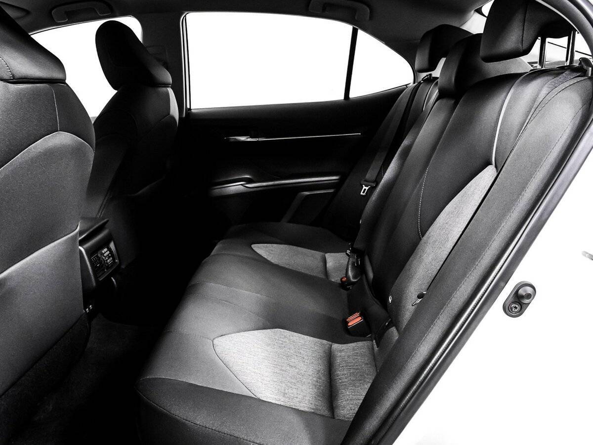 Б/У Тойота Камри 2021 года. Фото: #13