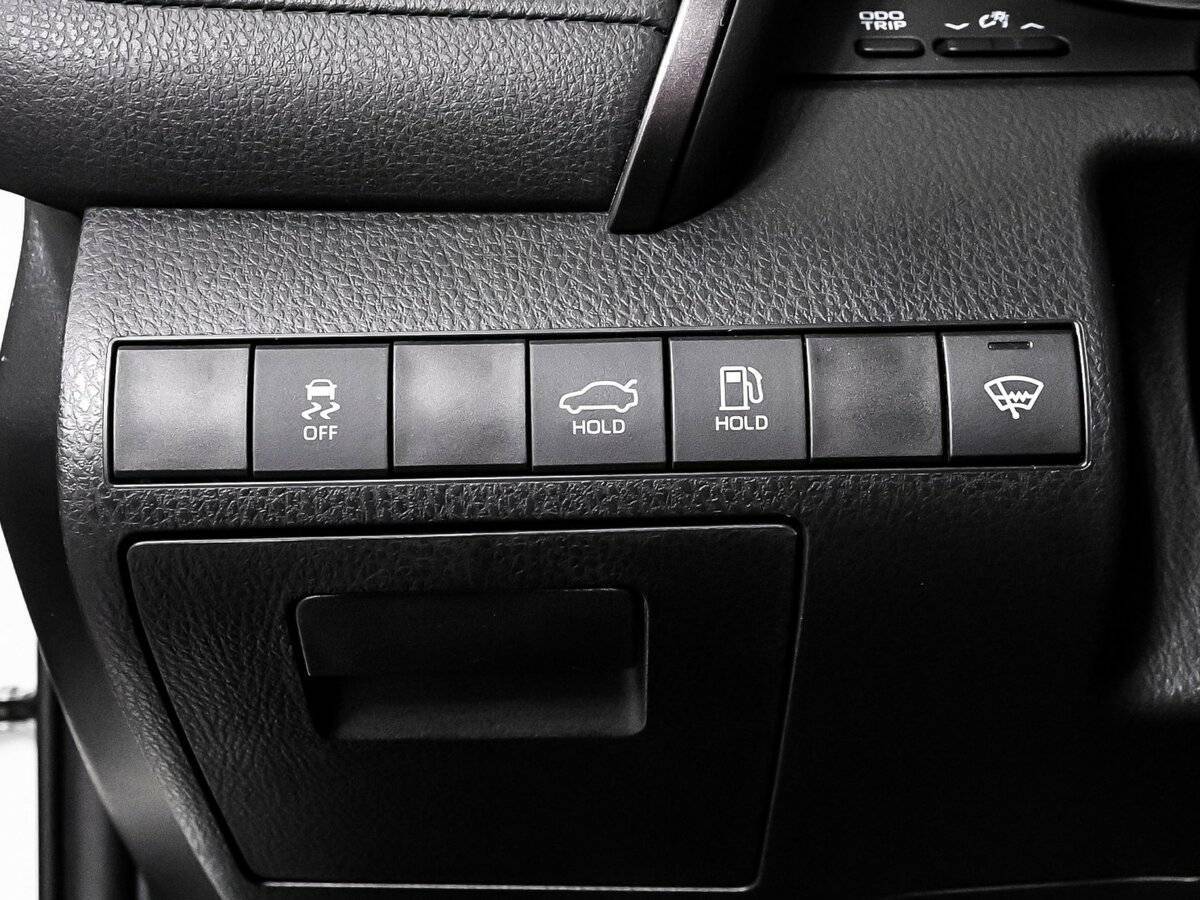 Б/У Тойота Камри 2021 года. Фото: #17