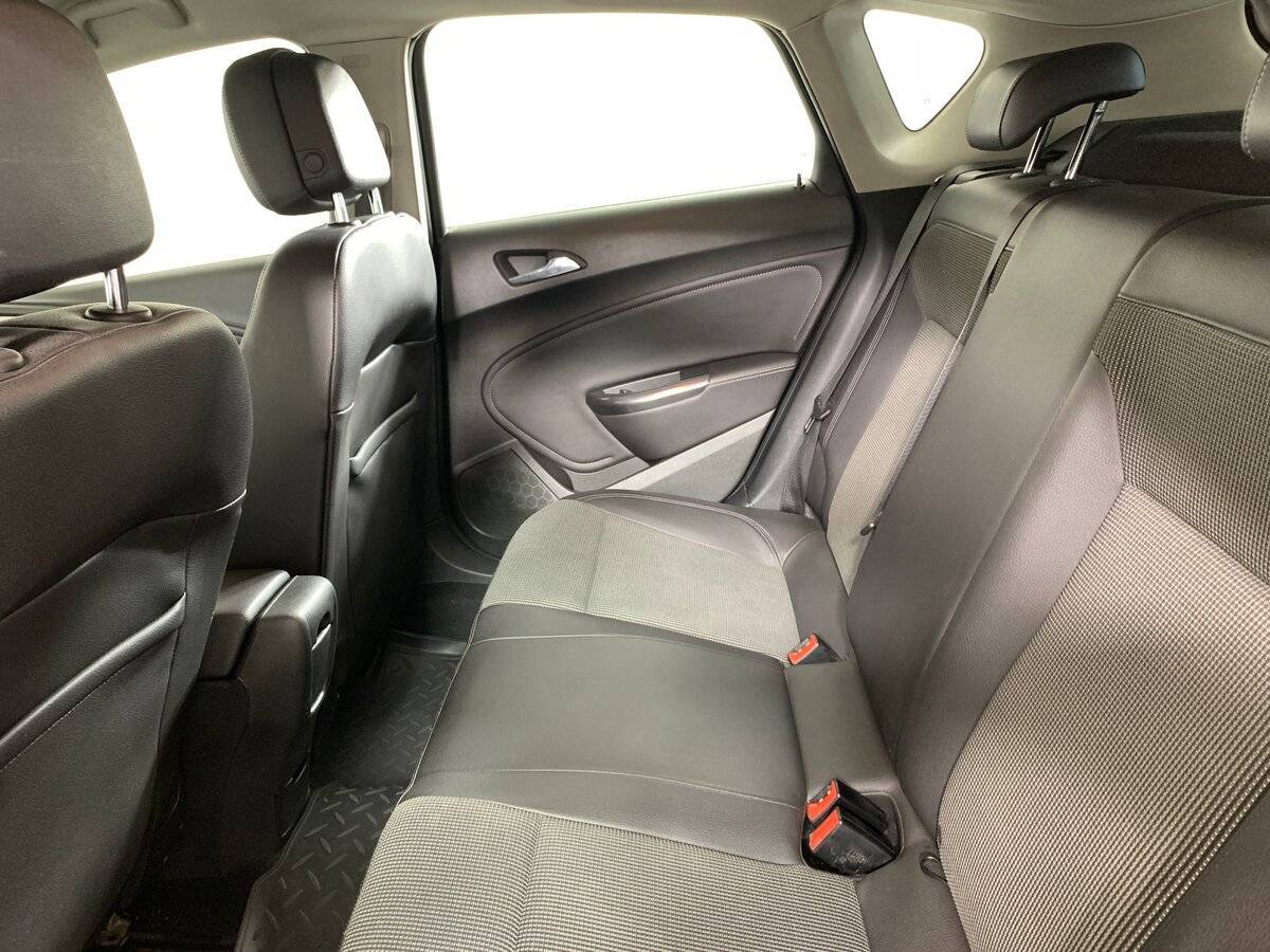 Б/У Опель Астра 2011 года. Фото: #17