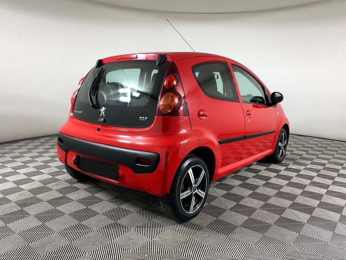 Б/У Пежо 107 2012 года. Фото: #4