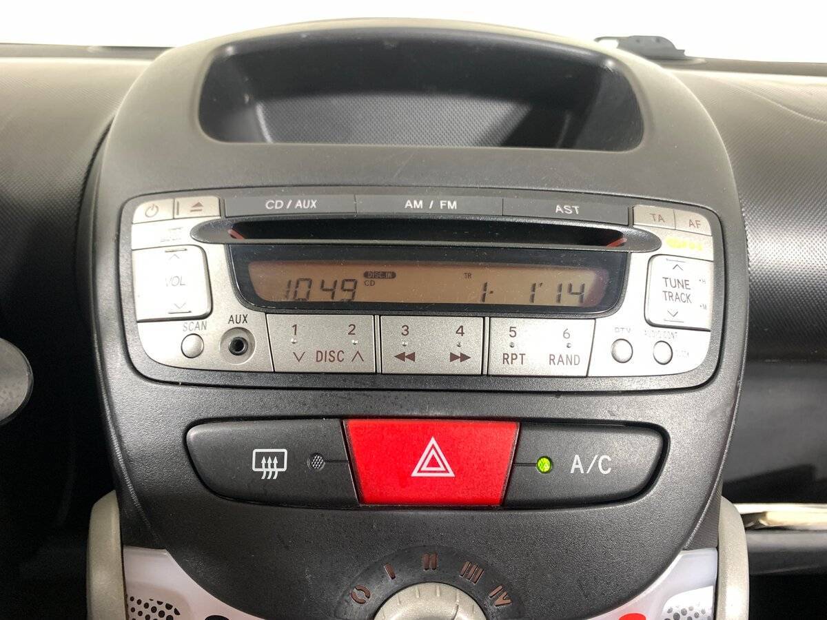 Б/У Пежо 107 2012 года. Фото: #14