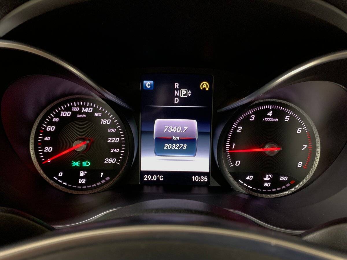 Б/У Мерседес-Бенц Ц-Класс 2015 года. Фото: #13