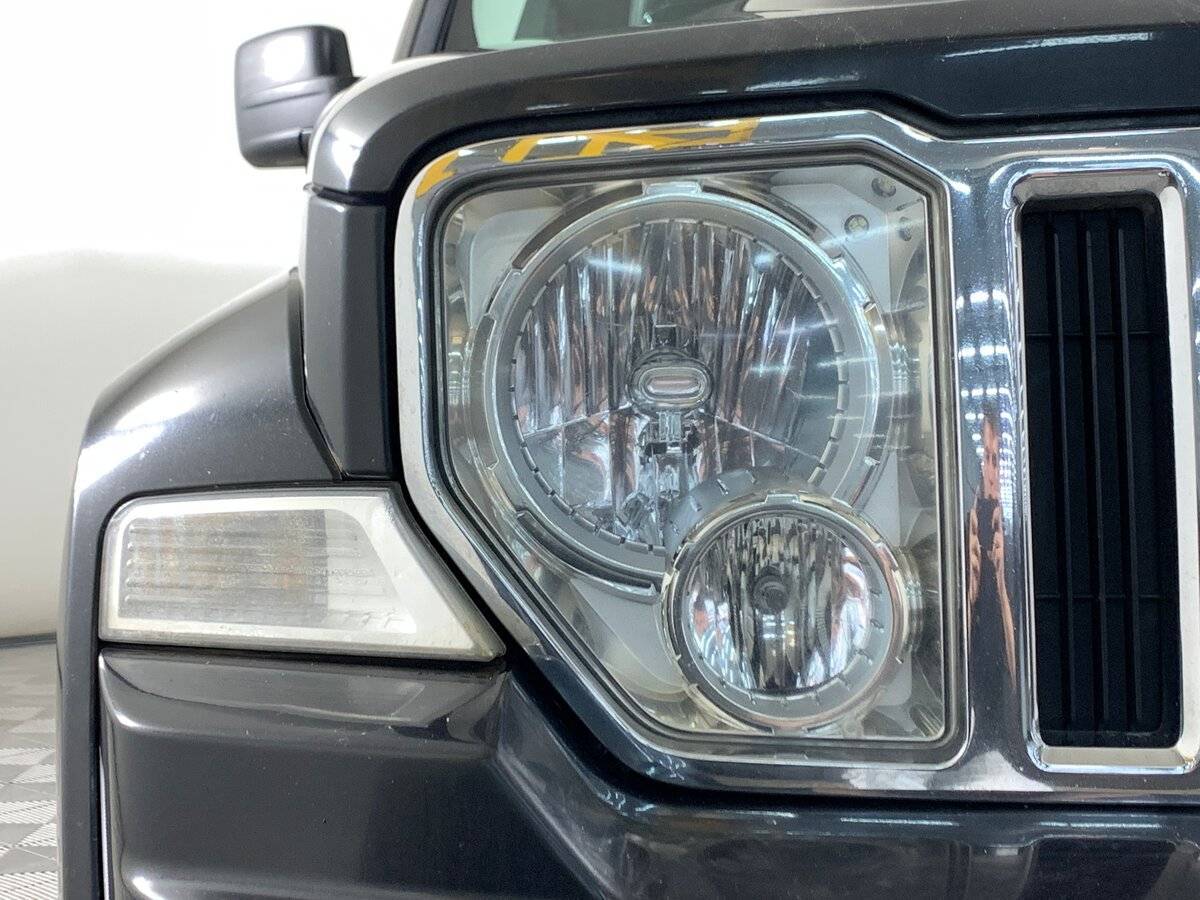 Б/У Джип Чироки 2008 года. Фото: #9