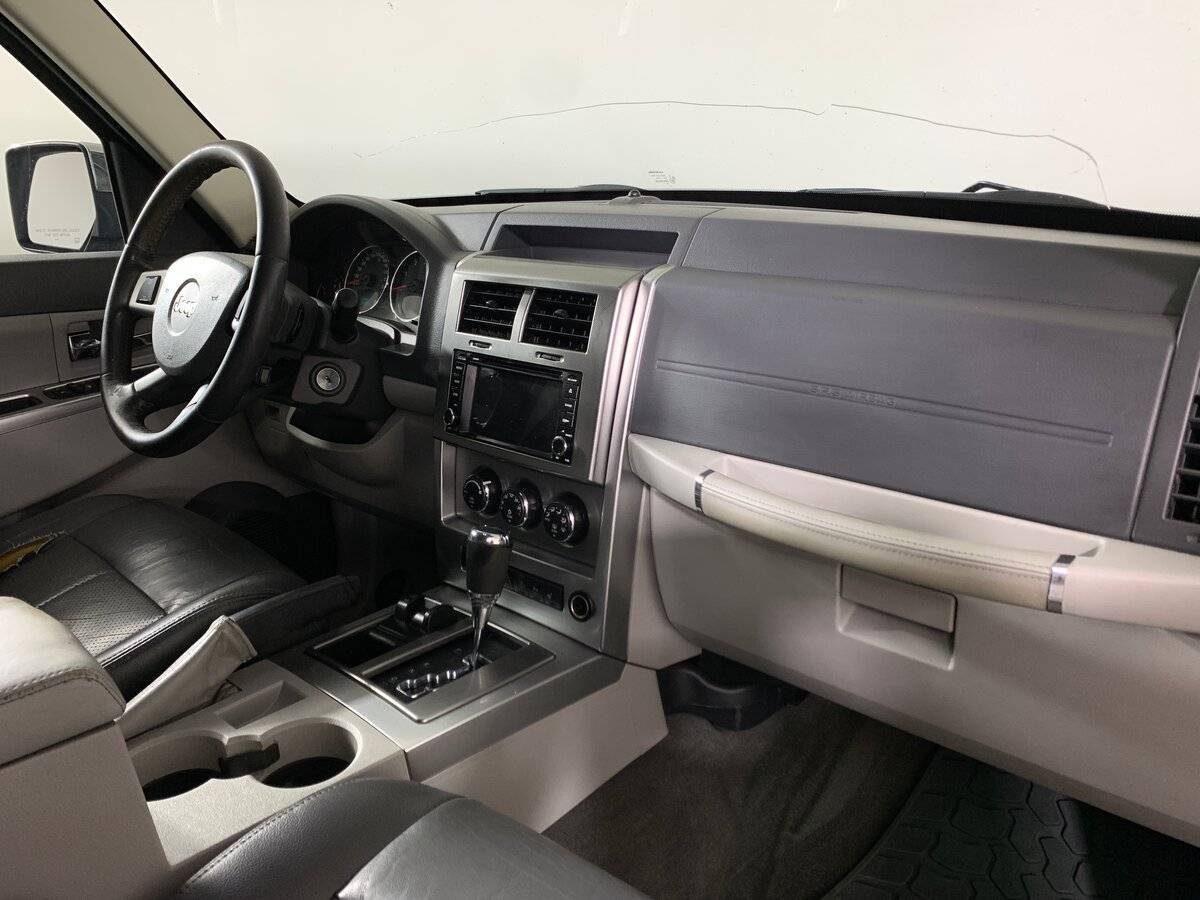 Б/У Джип Чироки 2008 года. Фото: #12