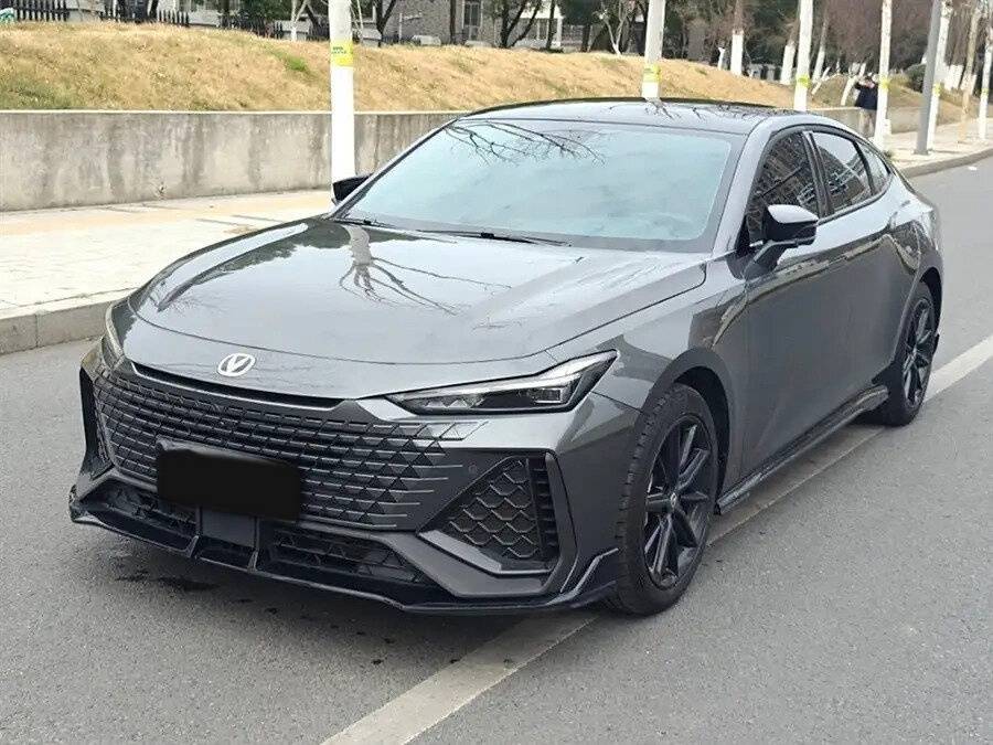 Б/У Чанган УНИ-В 2022 года. Фото: #2