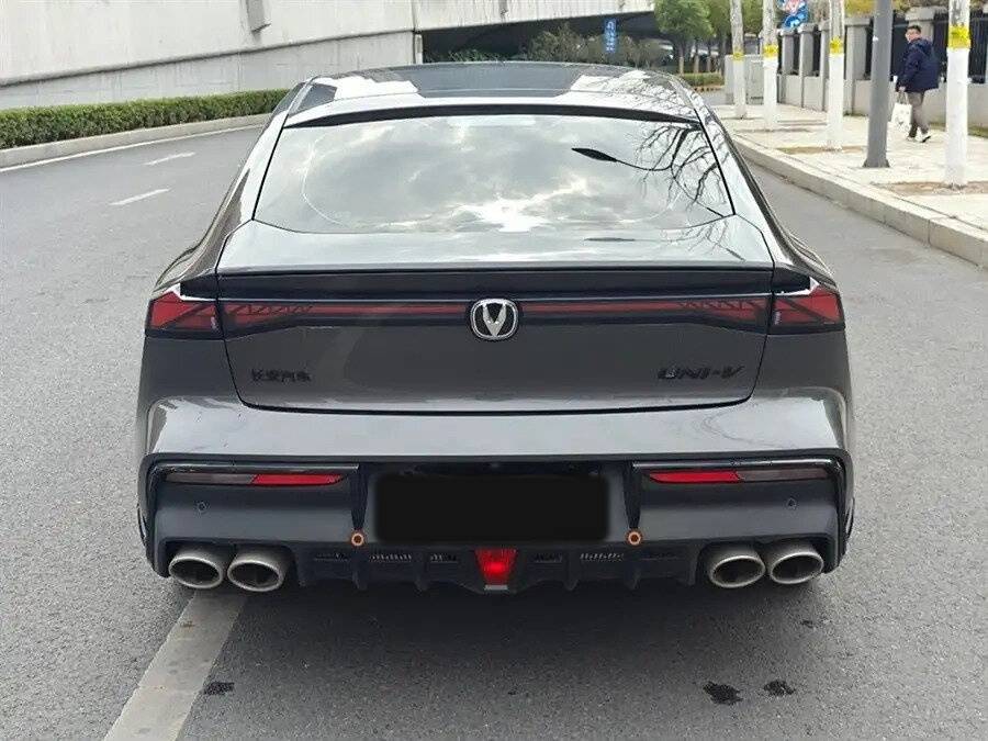 Б/У Чанган УНИ-В 2022 года. Фото: #3