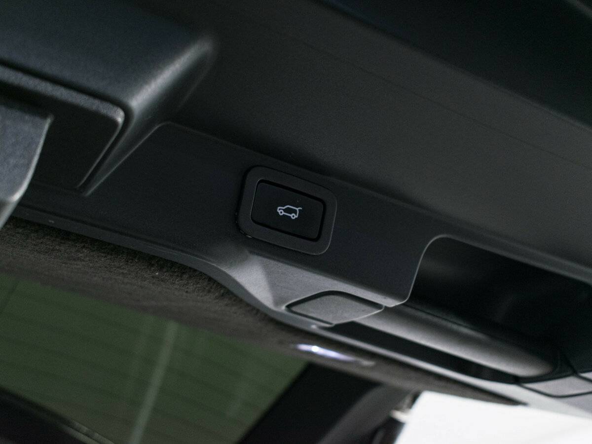 Б/У Лэнд Ровер Рэнж Ровер Спорт 2018 года. Фото: #6