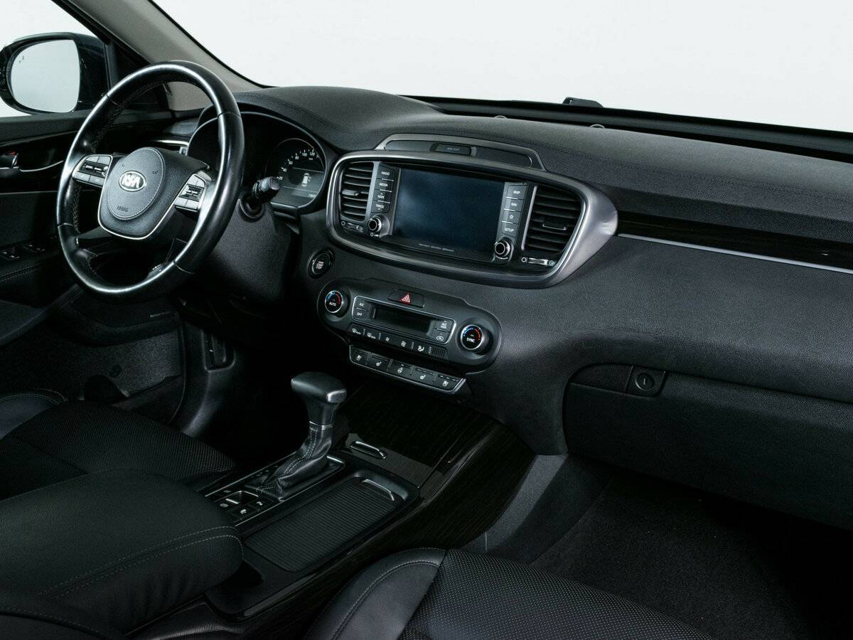 Б/У Киа Соренто 2018 года. Фото: #10