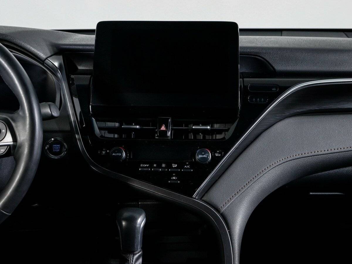 Б/У Тойота Камри 2023 года. Фото: #12