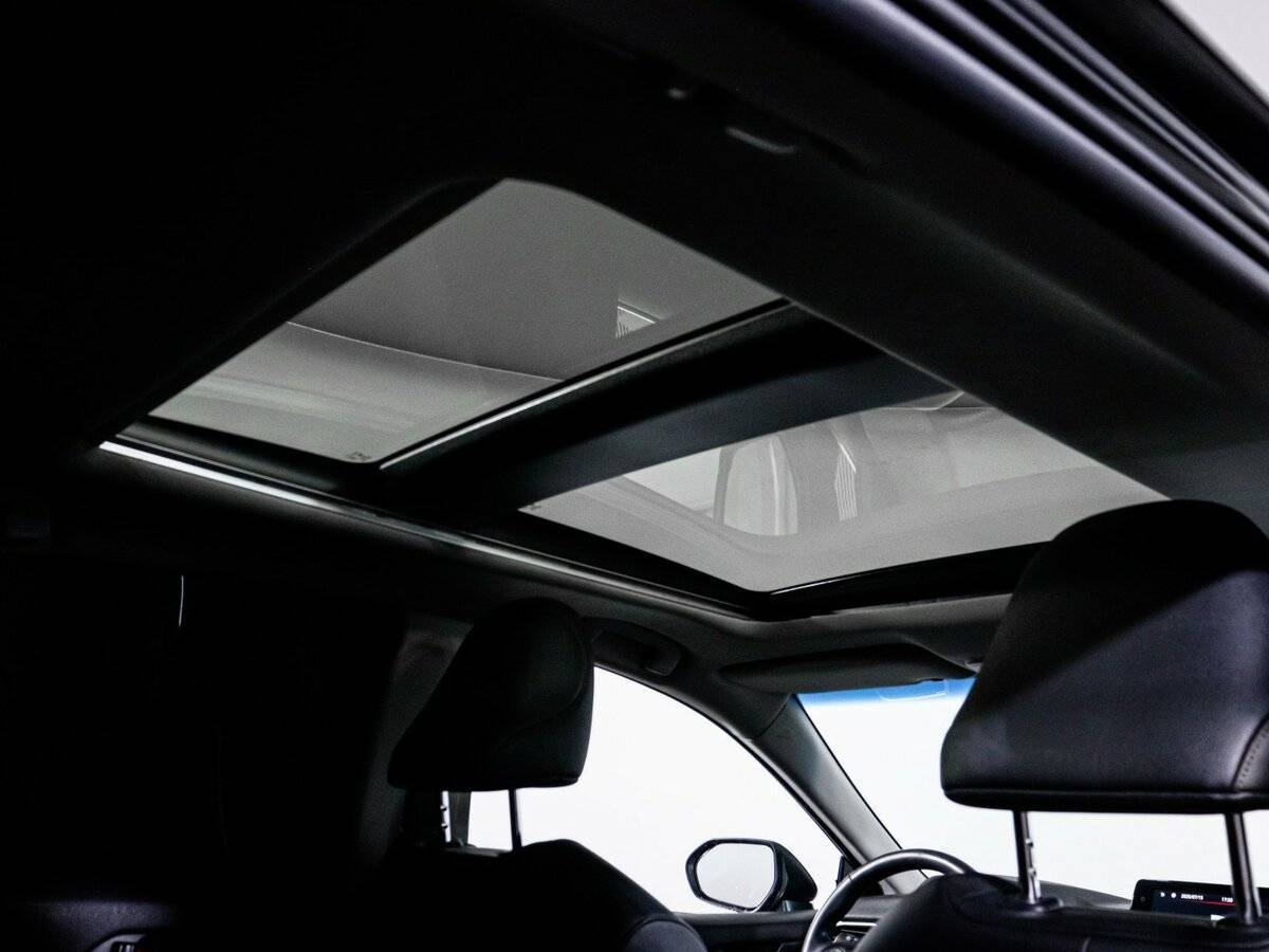 Б/У Тойота Камри 2023 года. Фото: #17