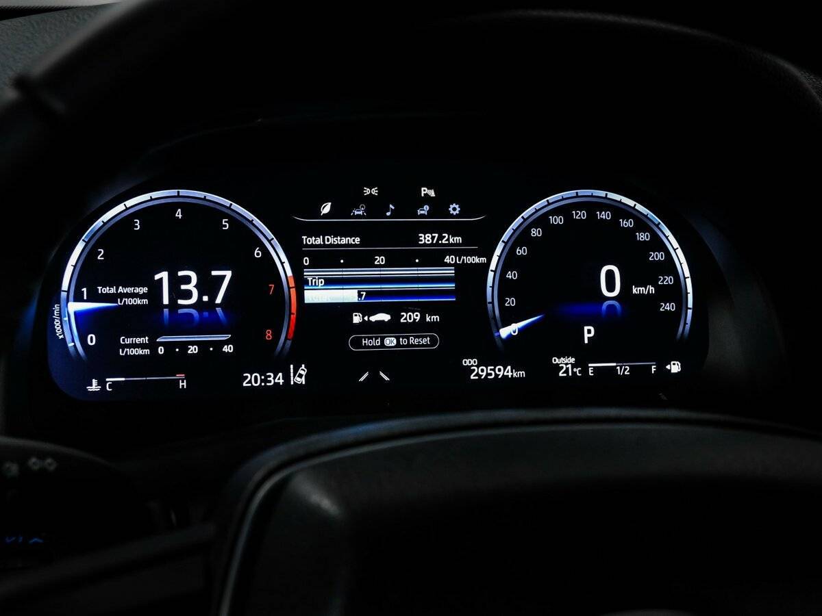 Б/У Тойота Камри 2023 года. Фото: #9