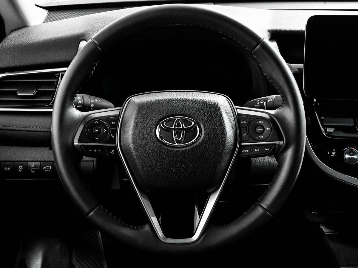 Б/У Тойота Камри 2023 года. Фото: #11