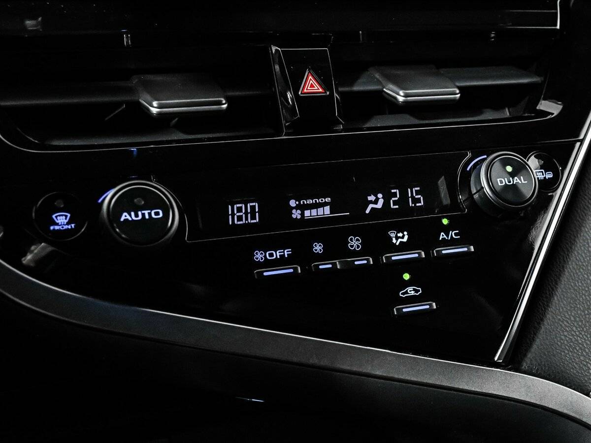 Б/У Тойота Камри 2023 года. Фото: #18