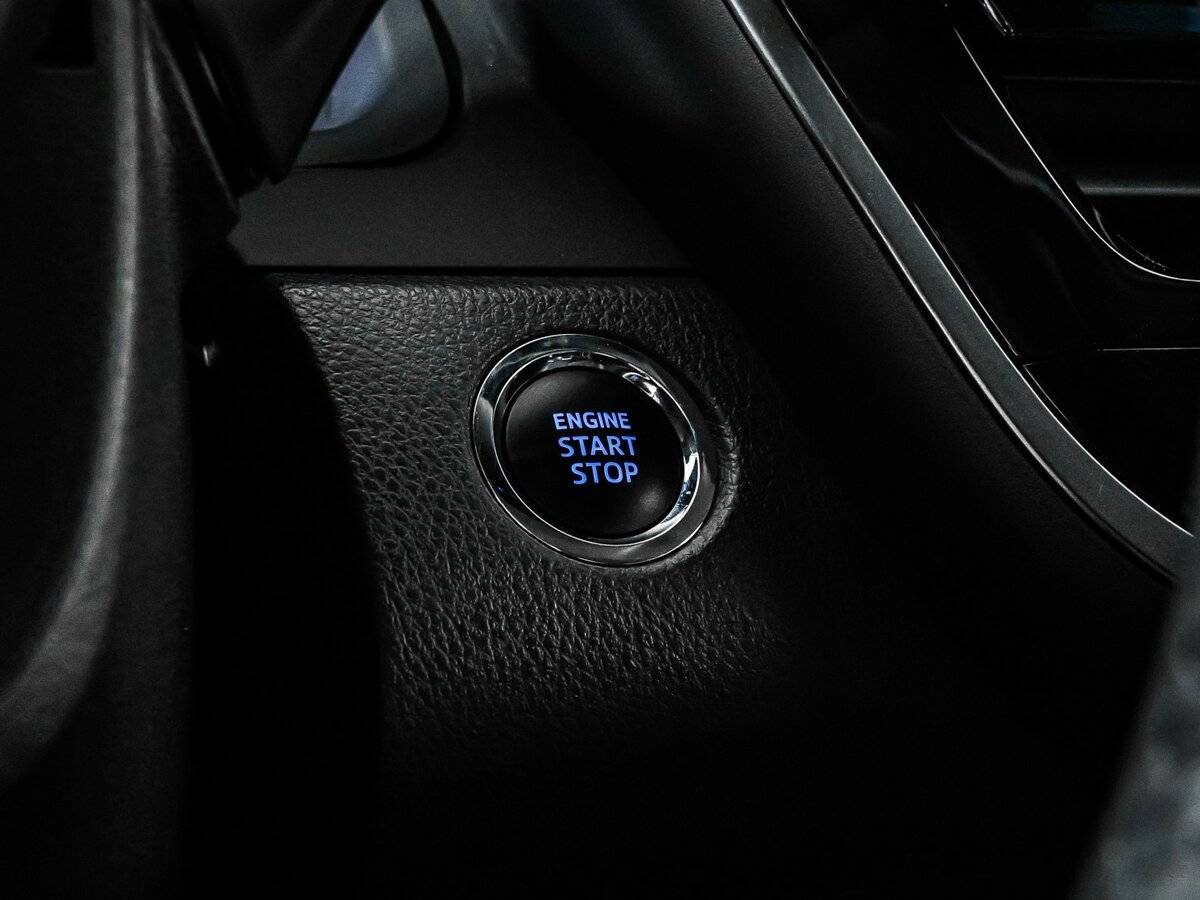 Б/У Тойота Камри 2023 года. Фото: #25