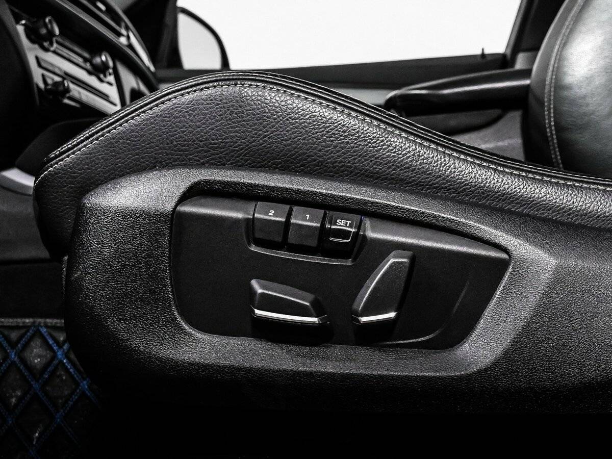 Б/У БМВ Икс6 2018 года. Фото: #16