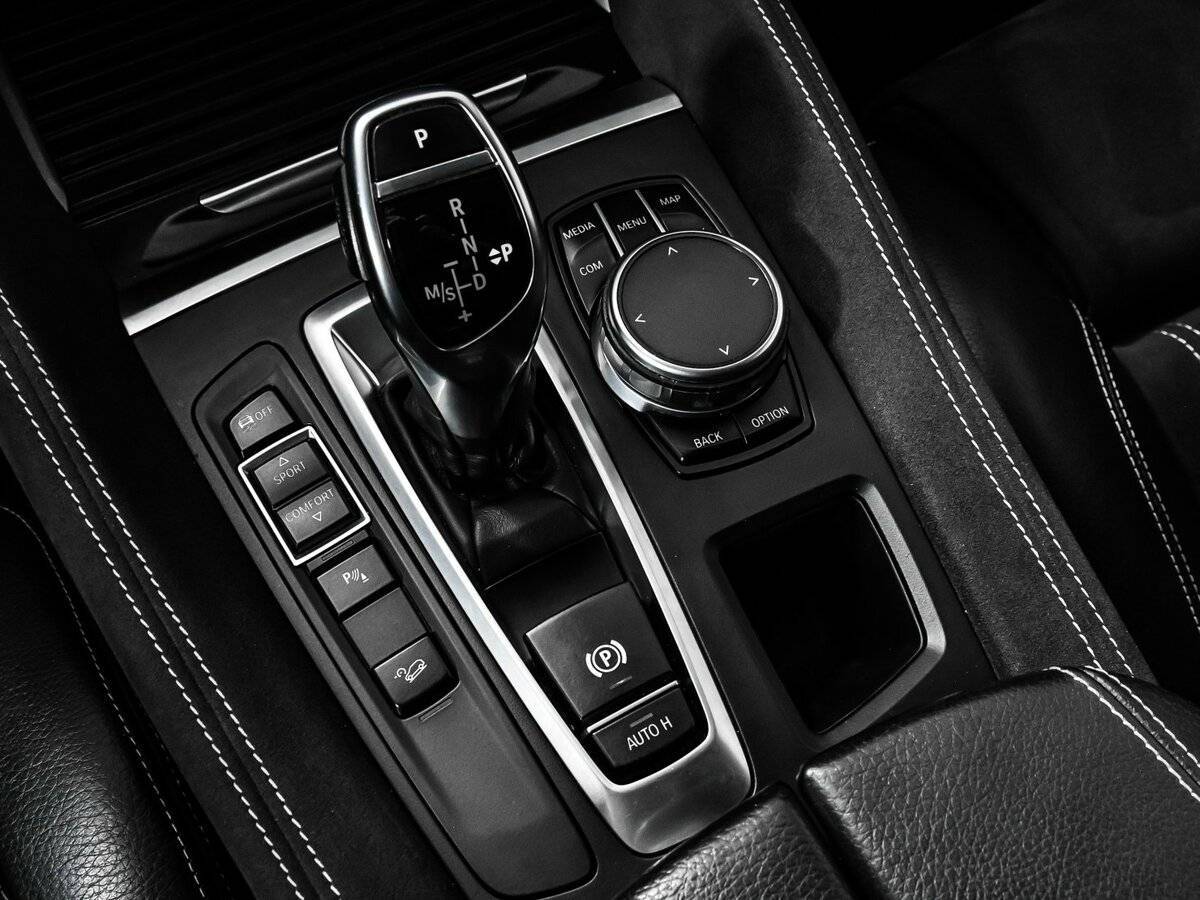 Б/У БМВ Икс6 2018 года. Фото: #20