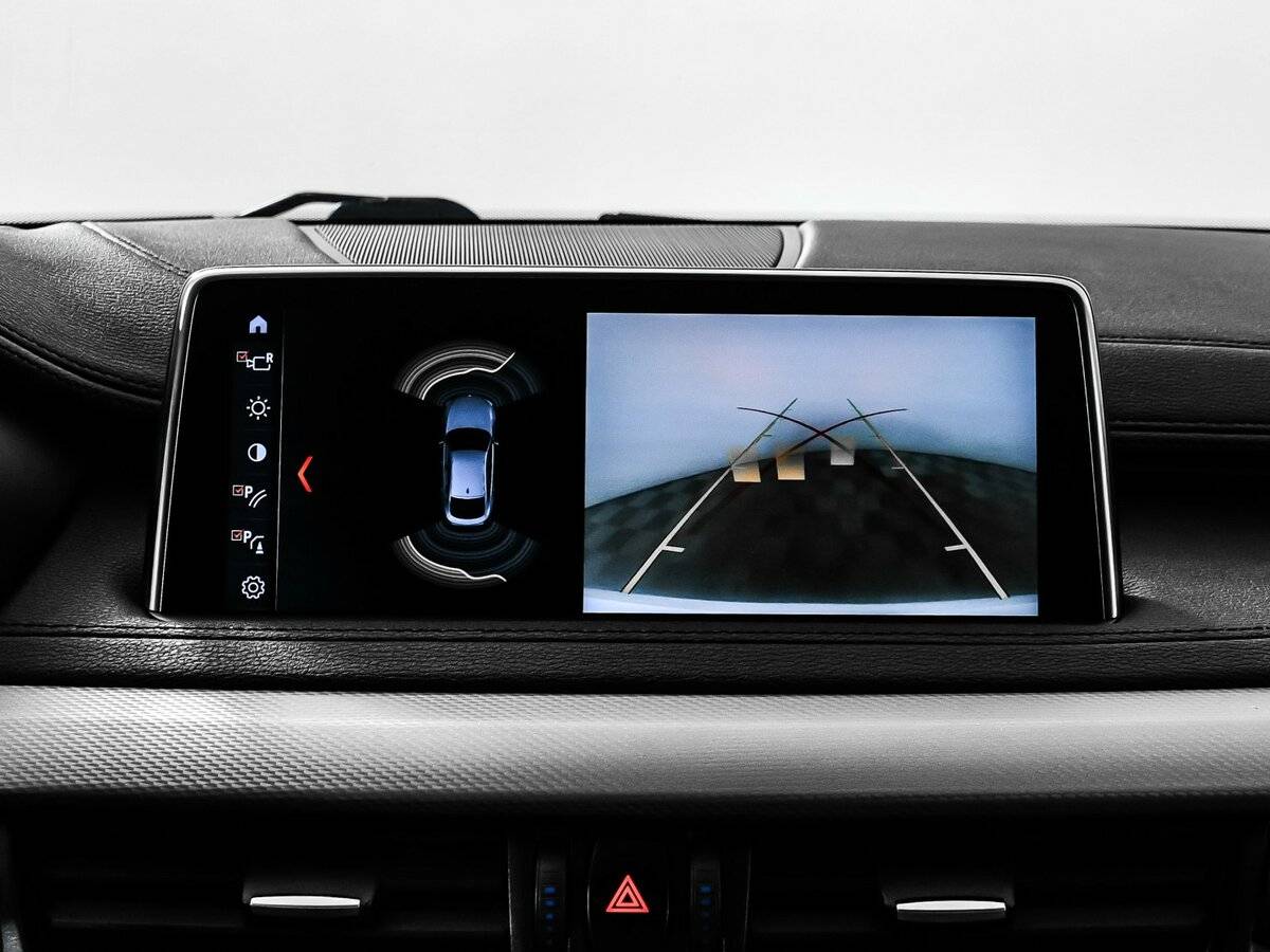 Б/У БМВ Икс6 2018 года. Фото: #21