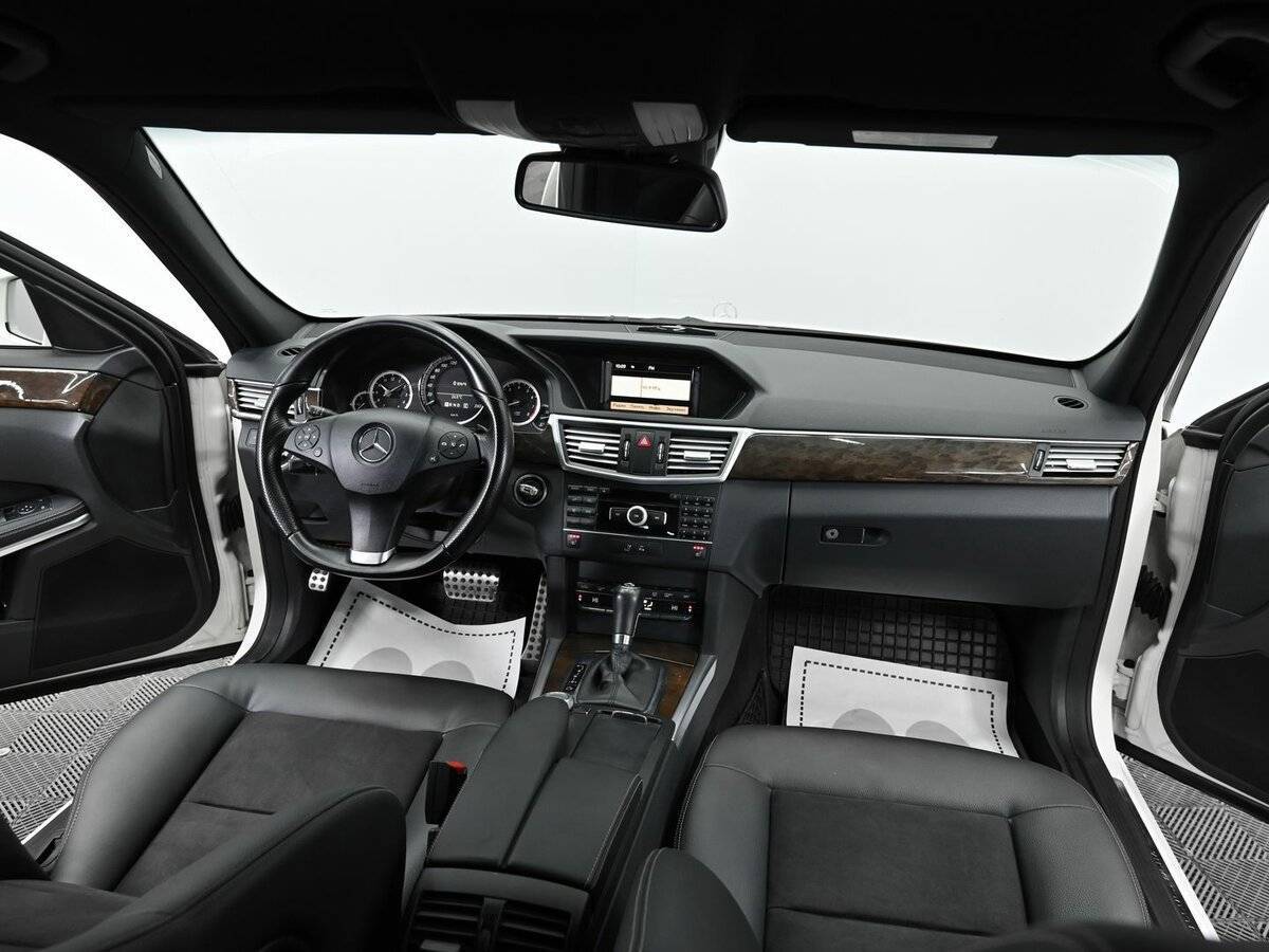 Б/У Мерседес-Бенц Е-Класс 2011 года. Фото: #11