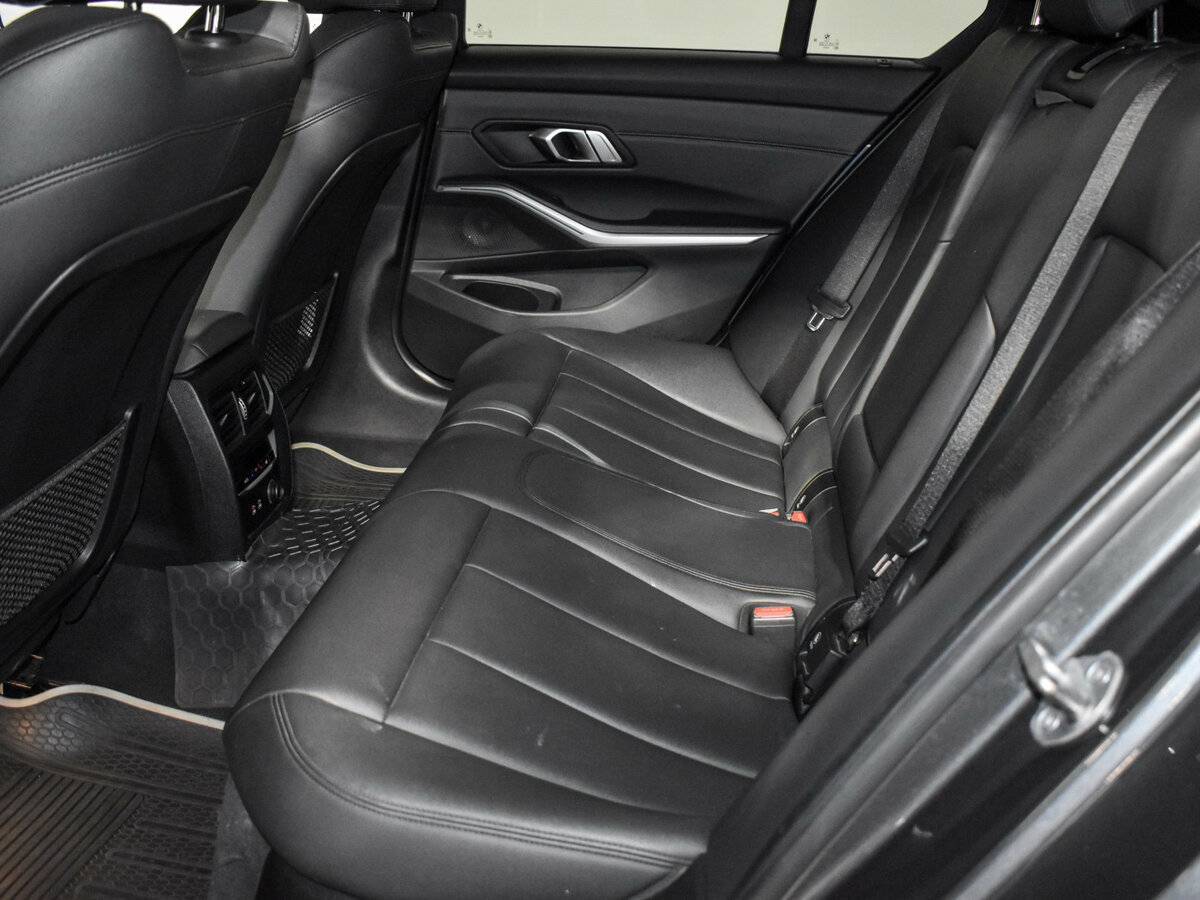 Б/У БМВ 3 серии 2019 года. Фото: #10