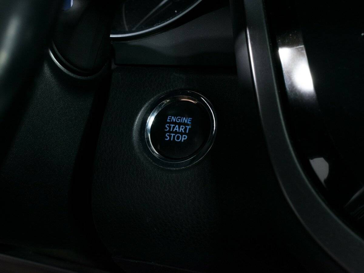 Б/У Тойота Камри 2020 года. Фото: #14