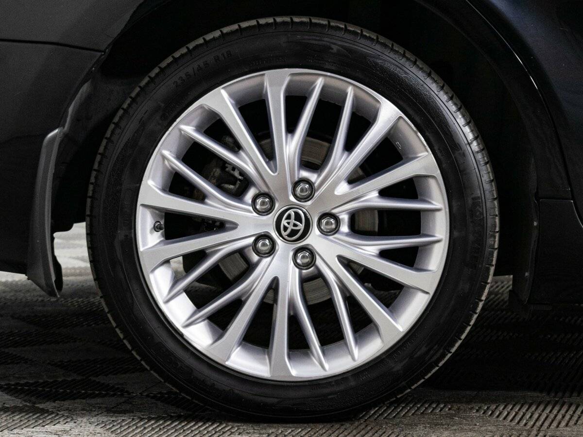 Б/У Тойота Камри 2020 года. Фото: #17