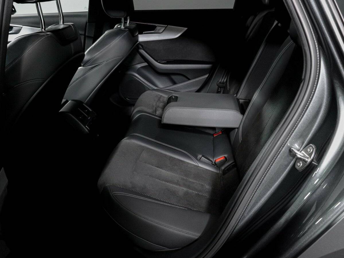 Б/У Ауди А4 2020 года. Фото: #7