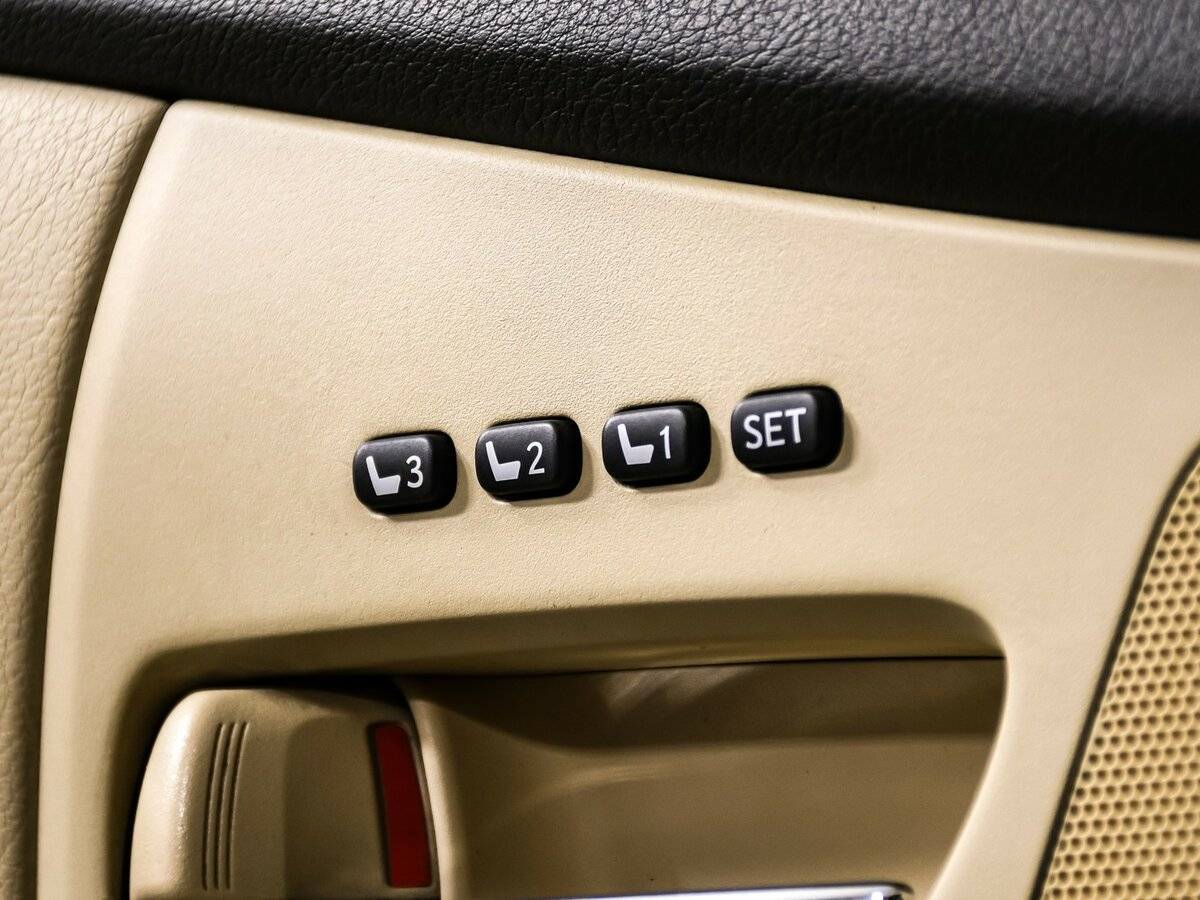 Б/У Лексус Р-Икс 2015 года. Фото: #16