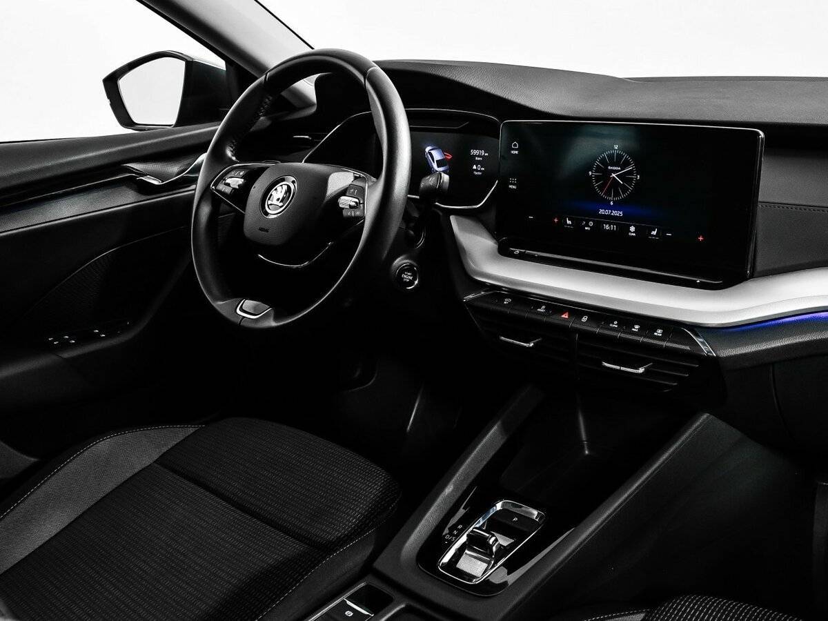 Б/У Шкода Октавия 2021 года. Фото: #8