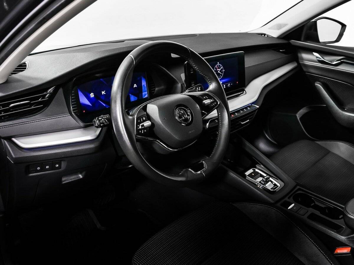 Б/У Шкода Октавия 2021 года. Фото: #11