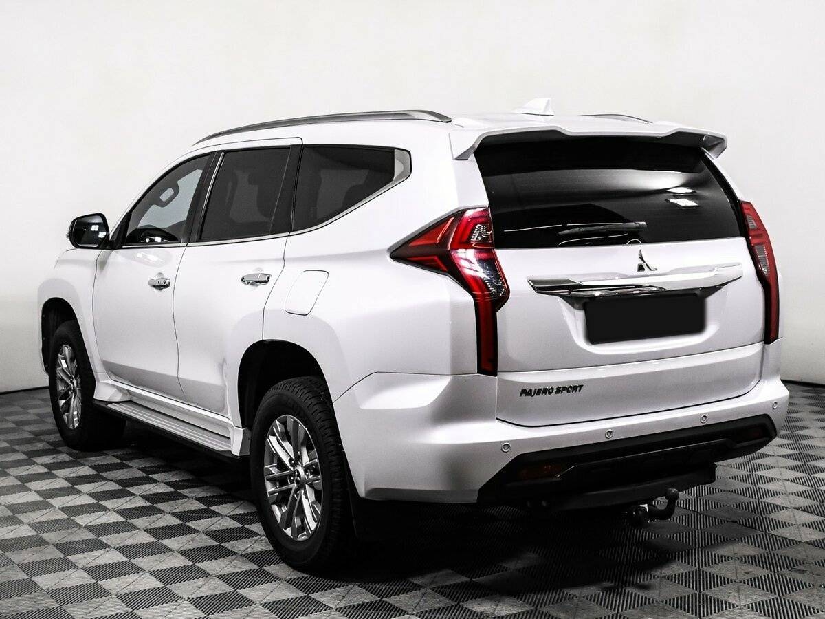 Mitsubishi Pajero Sport 2020 года с пробегом. Фото: #6