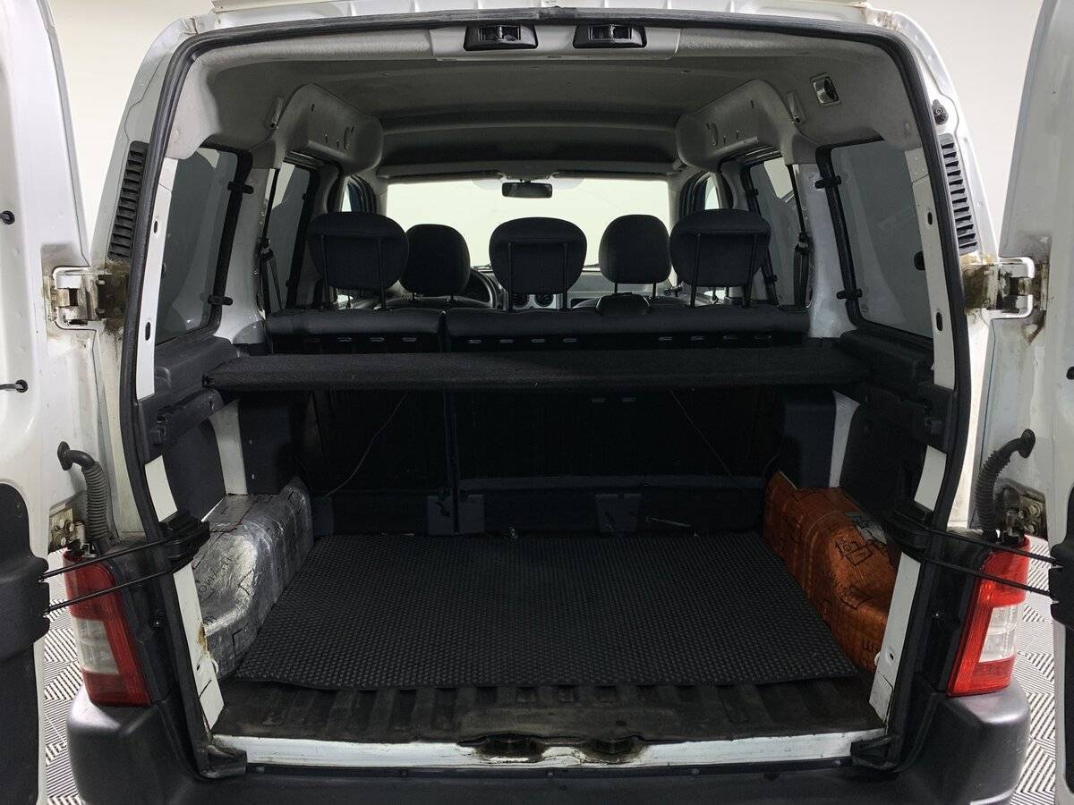 Б/У Ситроен Берлинго 2008 года. Фото: #18