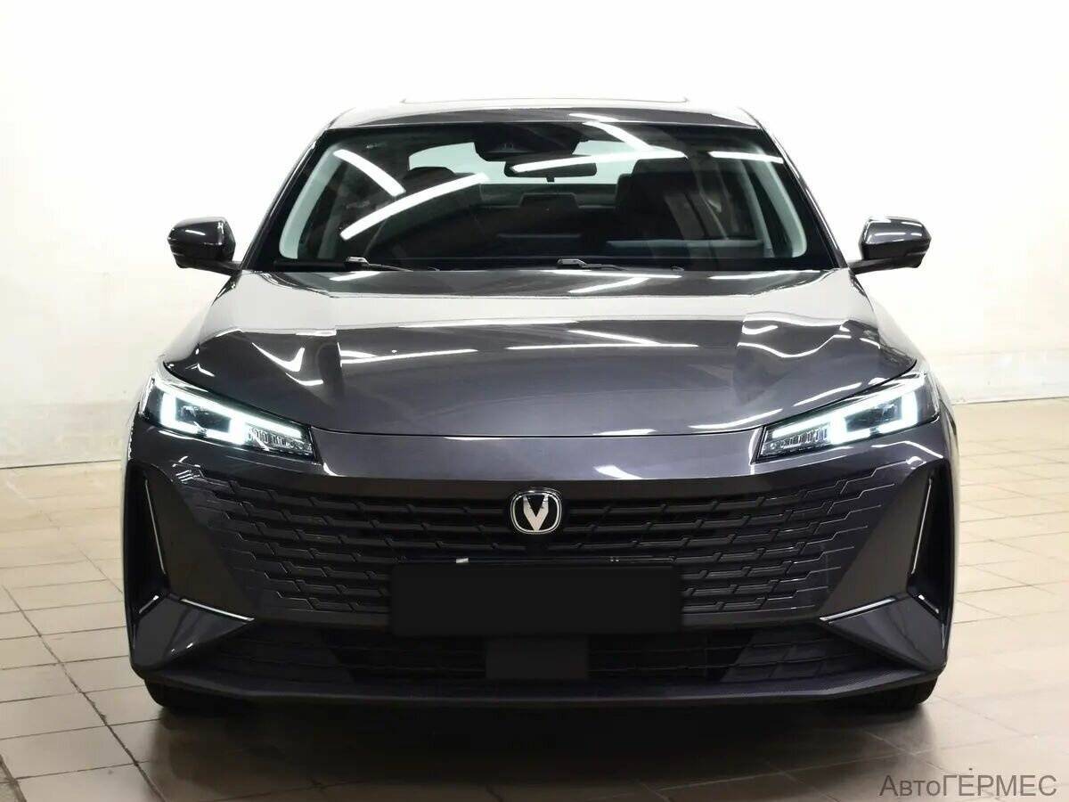 Б/У Чанган Ламур 2023 года. Фото: #1