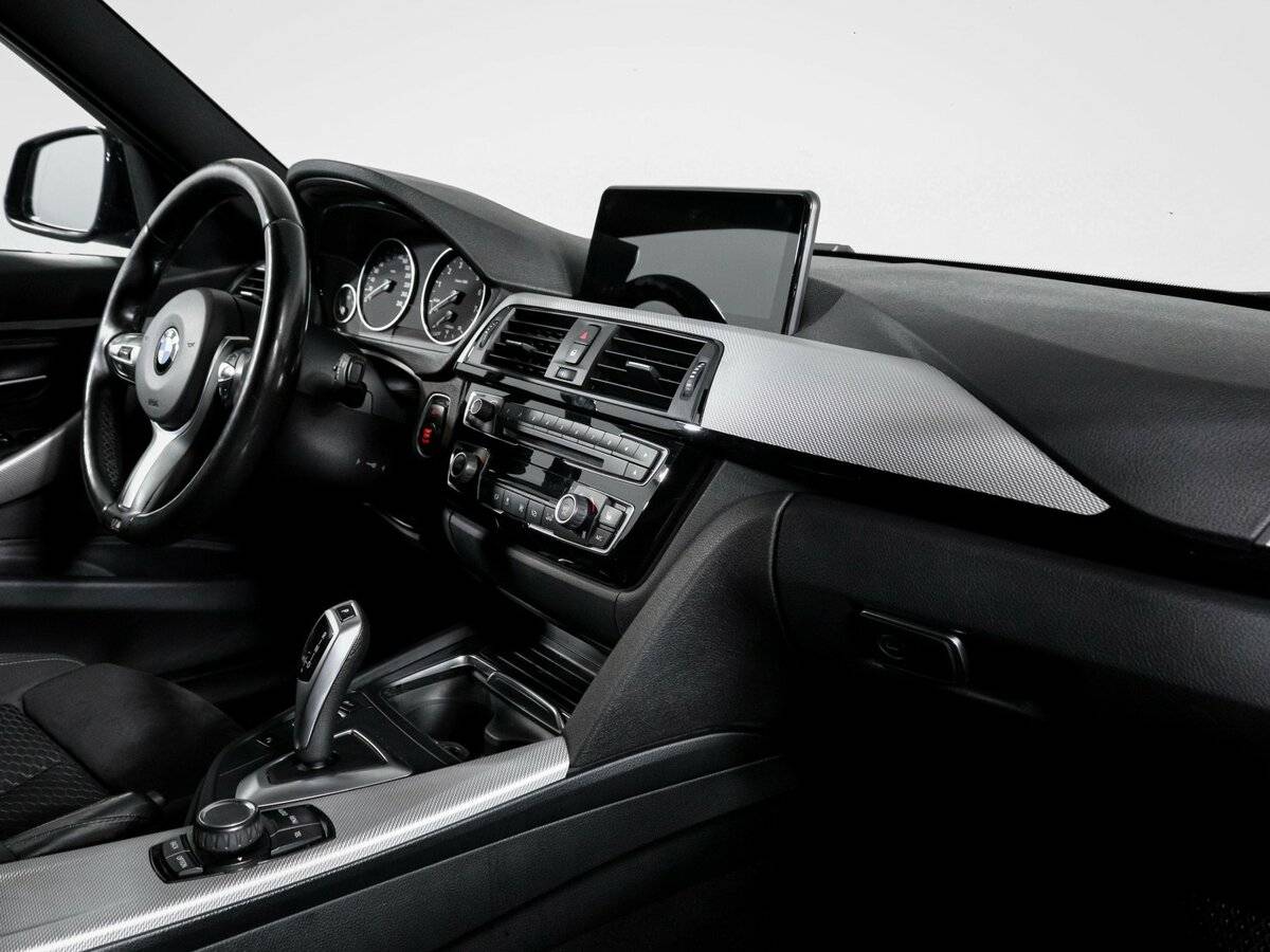 Б/У БМВ 3 серии 2017 года. Фото: #8