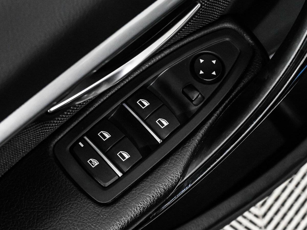 Б/У БМВ 3 серии 2016 года. Фото: #14