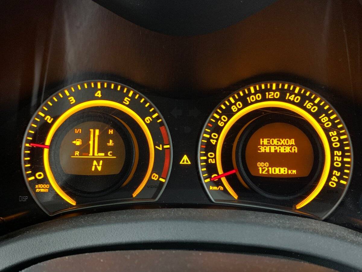 Б/У Тойота Аурис 2007 года. Фото: #13