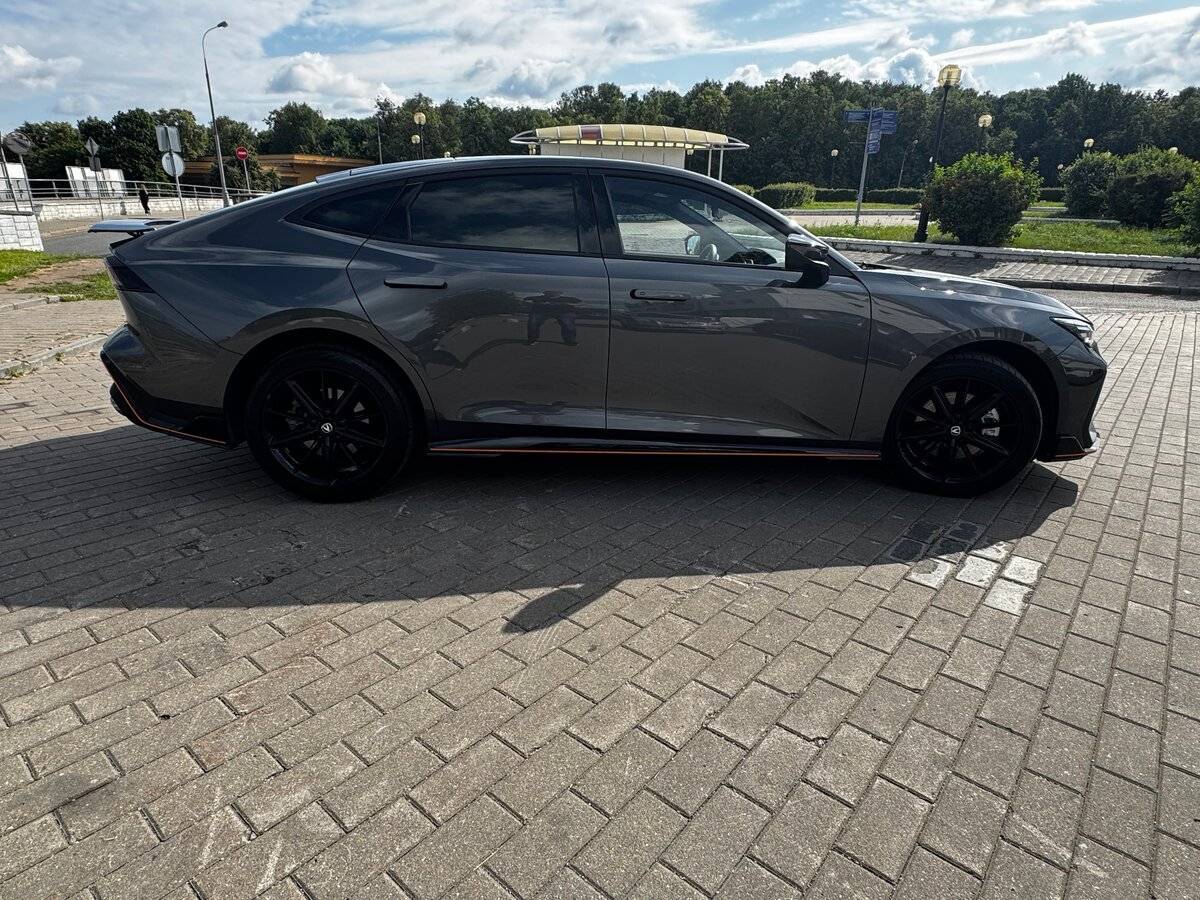 Б/У Чанган УНИ-В 2023 года. Фото: #3