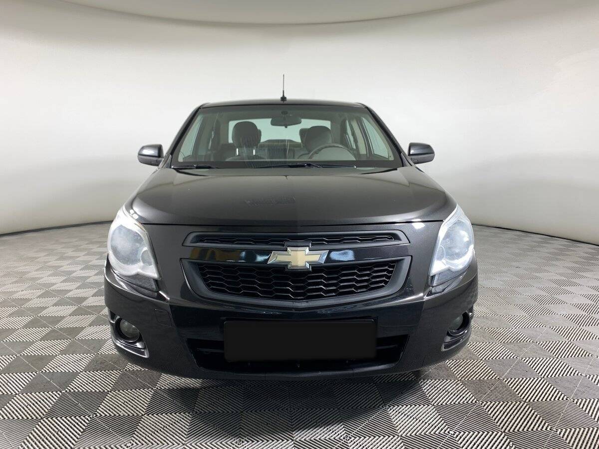 Б/У Шевроле Кобальт 2013 года. Фото: #1