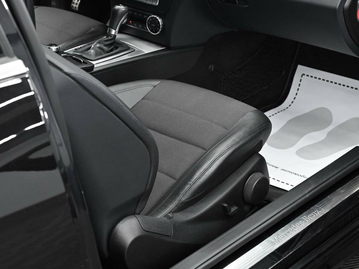 Б/У Мерседес-Бенц Ц-Класс 2013 года. Фото: #10