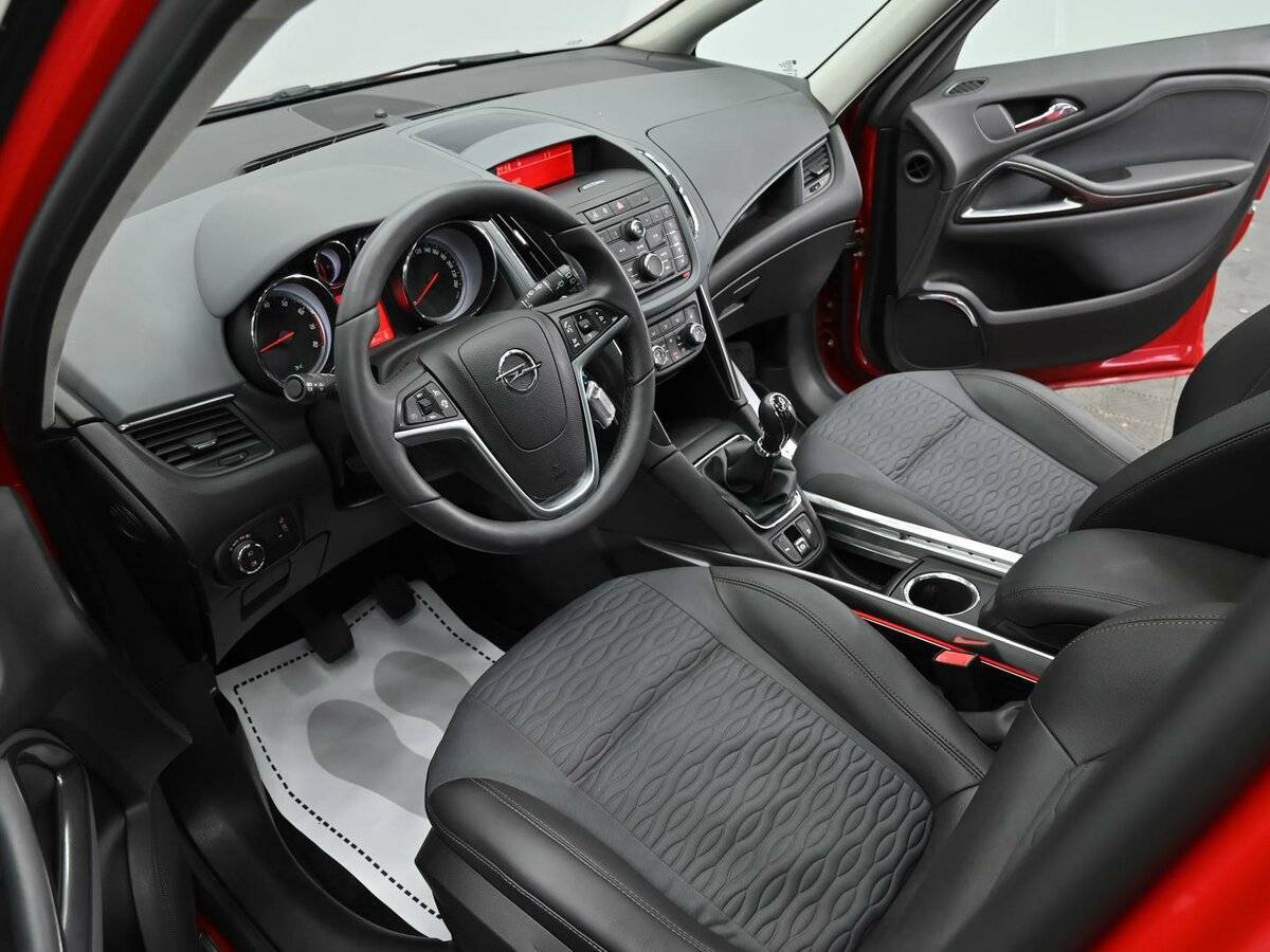 Б/У Опель Зафира 2012 года. Фото: #7