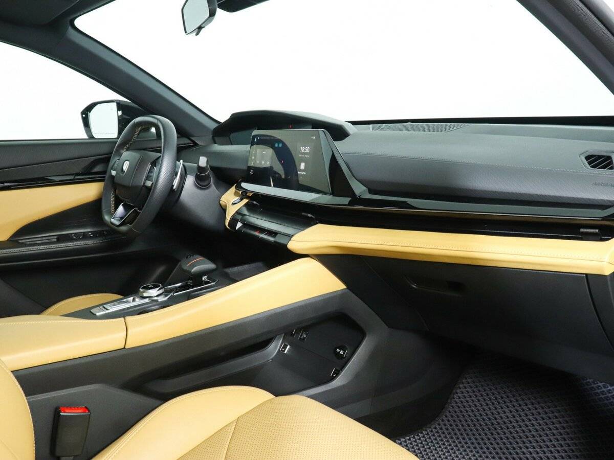 Б/У Чанган УНИ-В 2022 года. Фото: #7