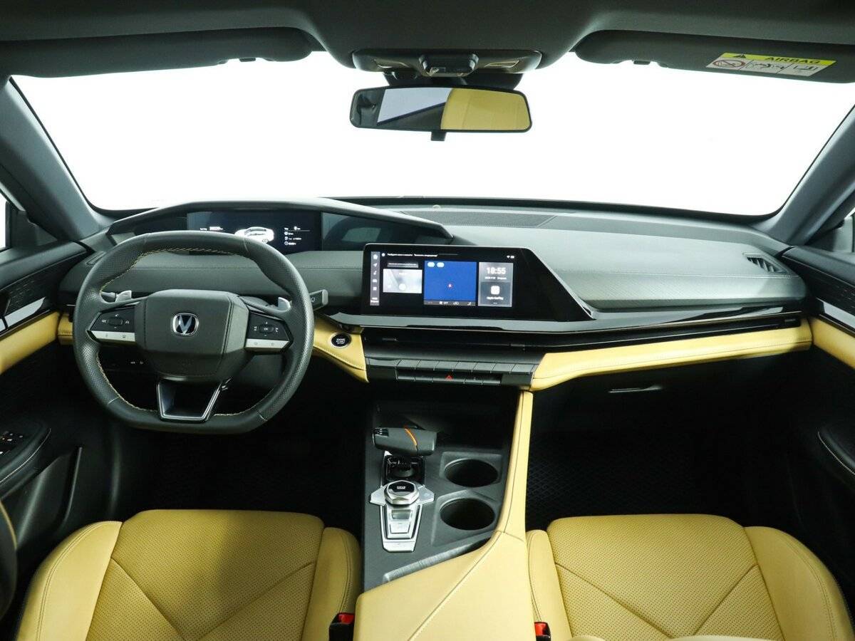 Б/У Чанган УНИ-В 2022 года. Фото: #10