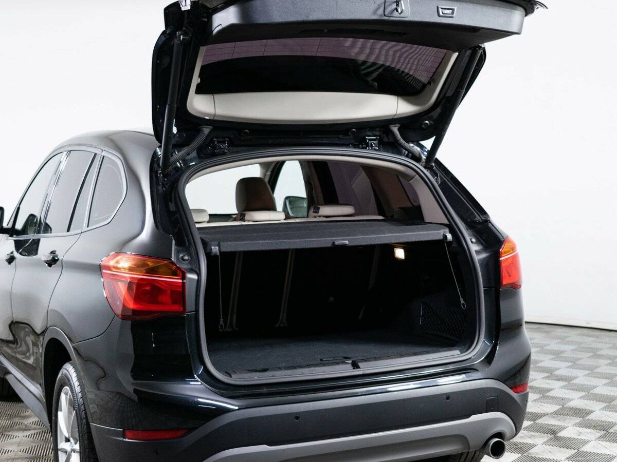 Б/У БМВ Икс1 2017 года. Фото: #6