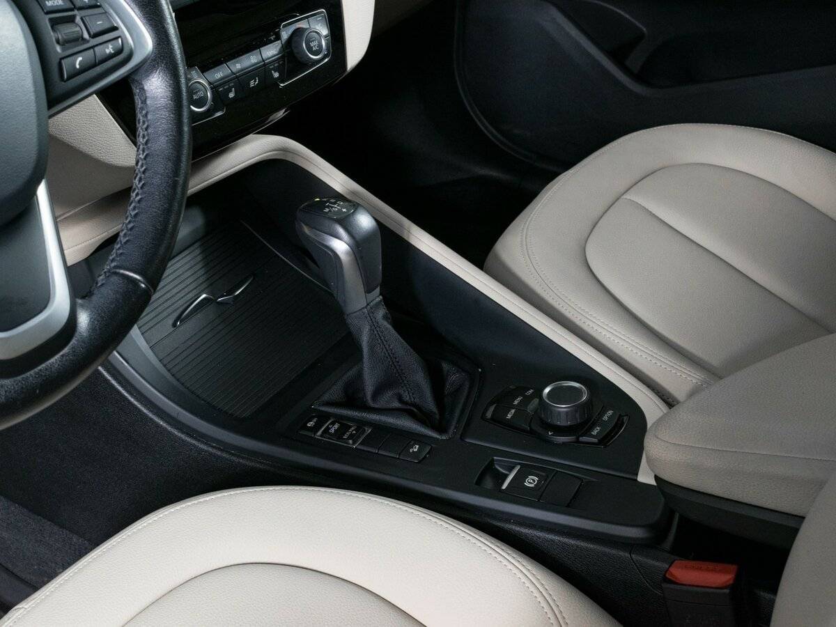 Б/У БМВ Икс1 2017 года. Фото: #14